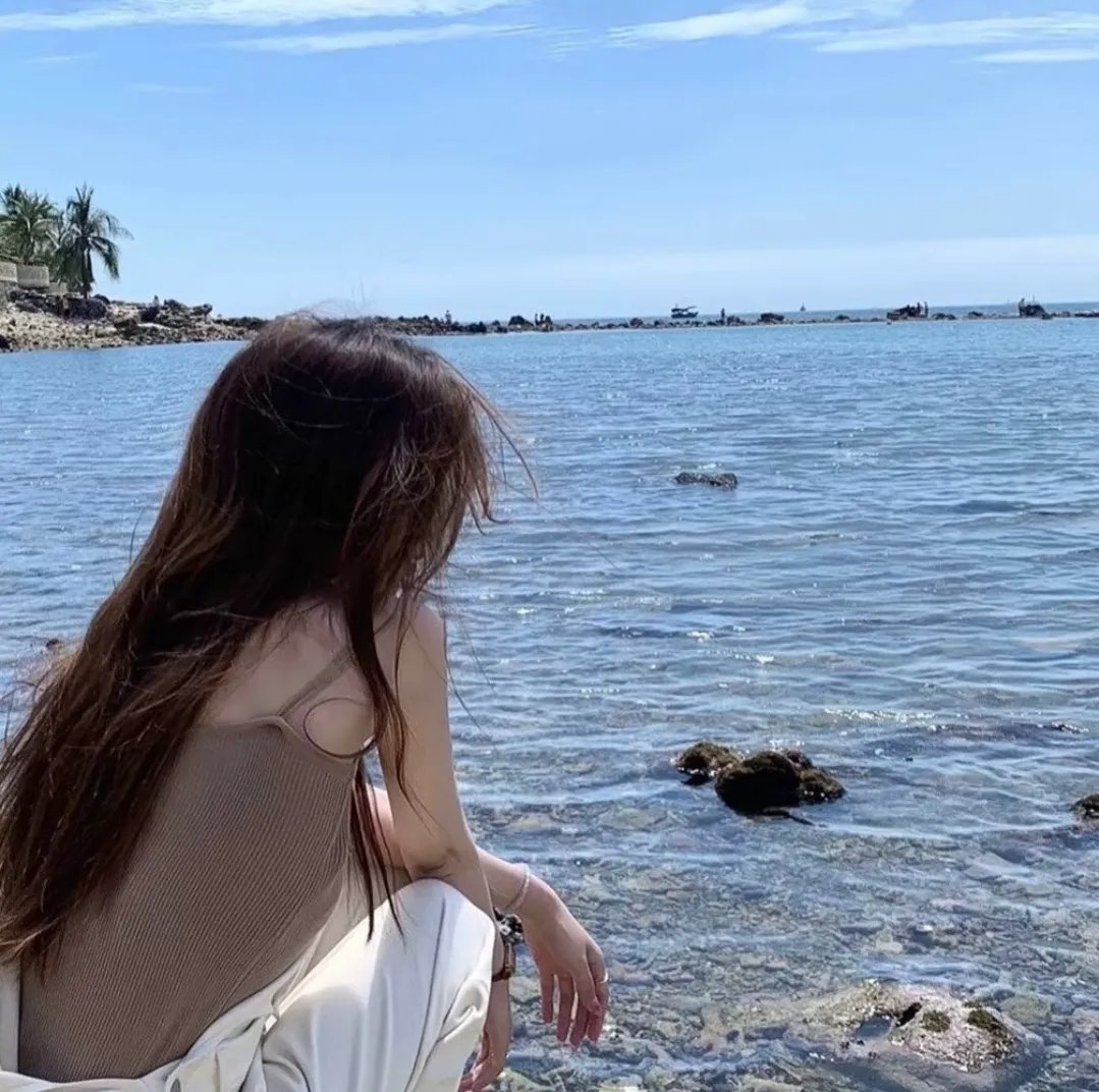 那些令人极其不快的帽子 海报